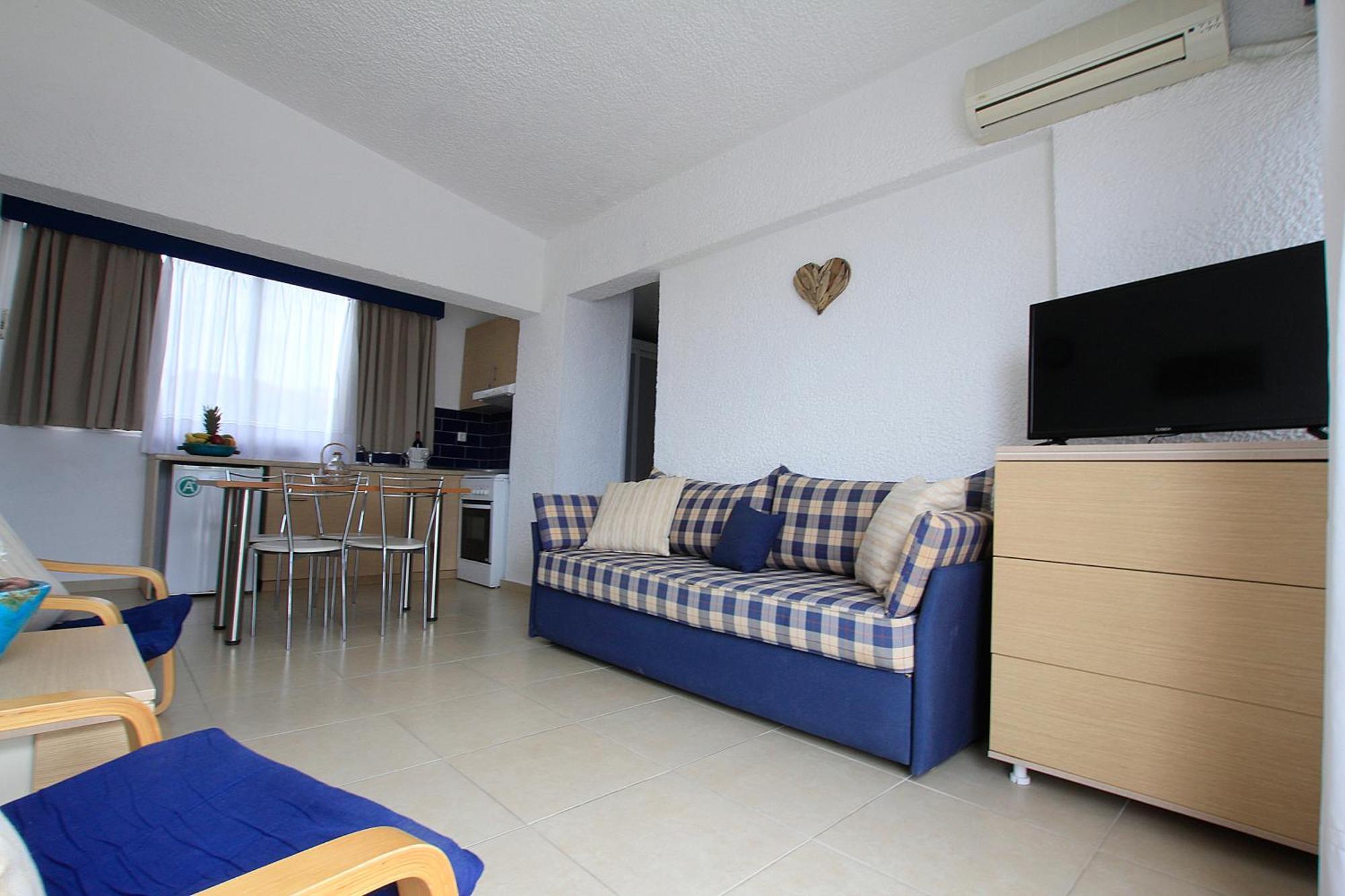 Christiana Hotel Apartments เกนนาดี ภายนอก รูปภาพ